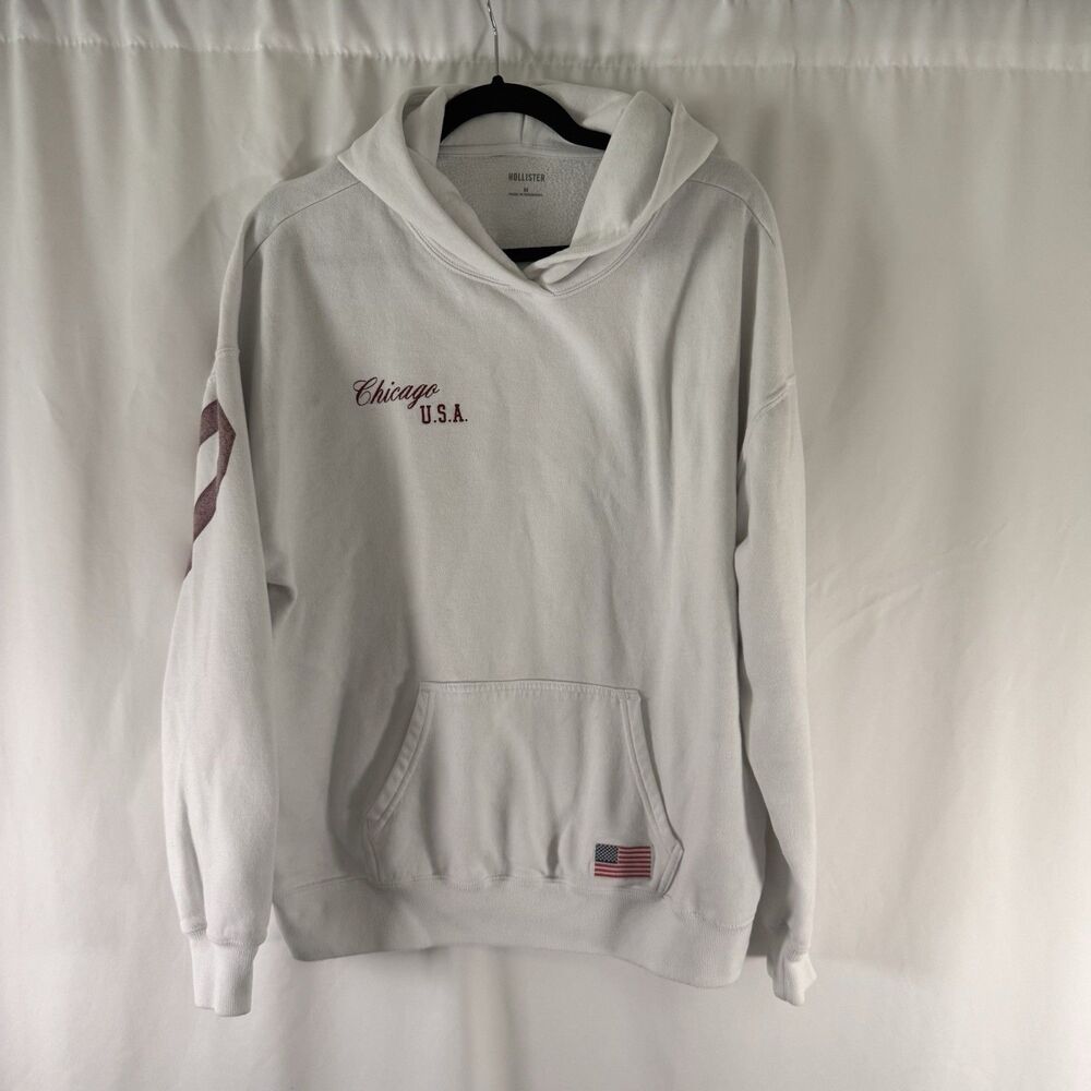 Hollister Chicago Sweatshirt Women's Medium White Graphic Print Pullover Hooded